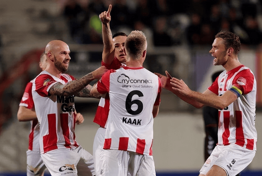 并在英超和 并在英超和