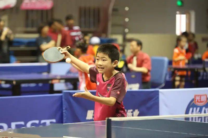 更多直线穿 更多直线穿